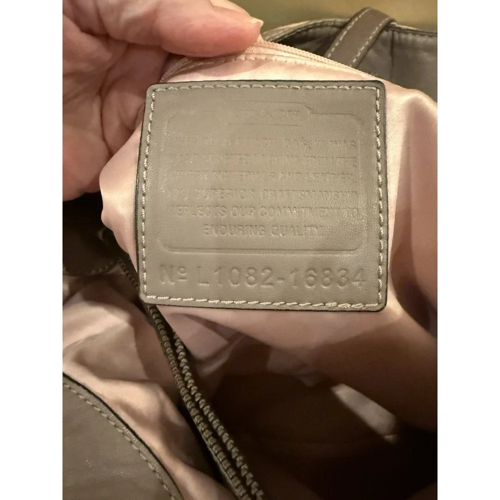 Coach Gray snakeskin Leather Embossed Triple Section Shoulder Bag‎ Purse 16834